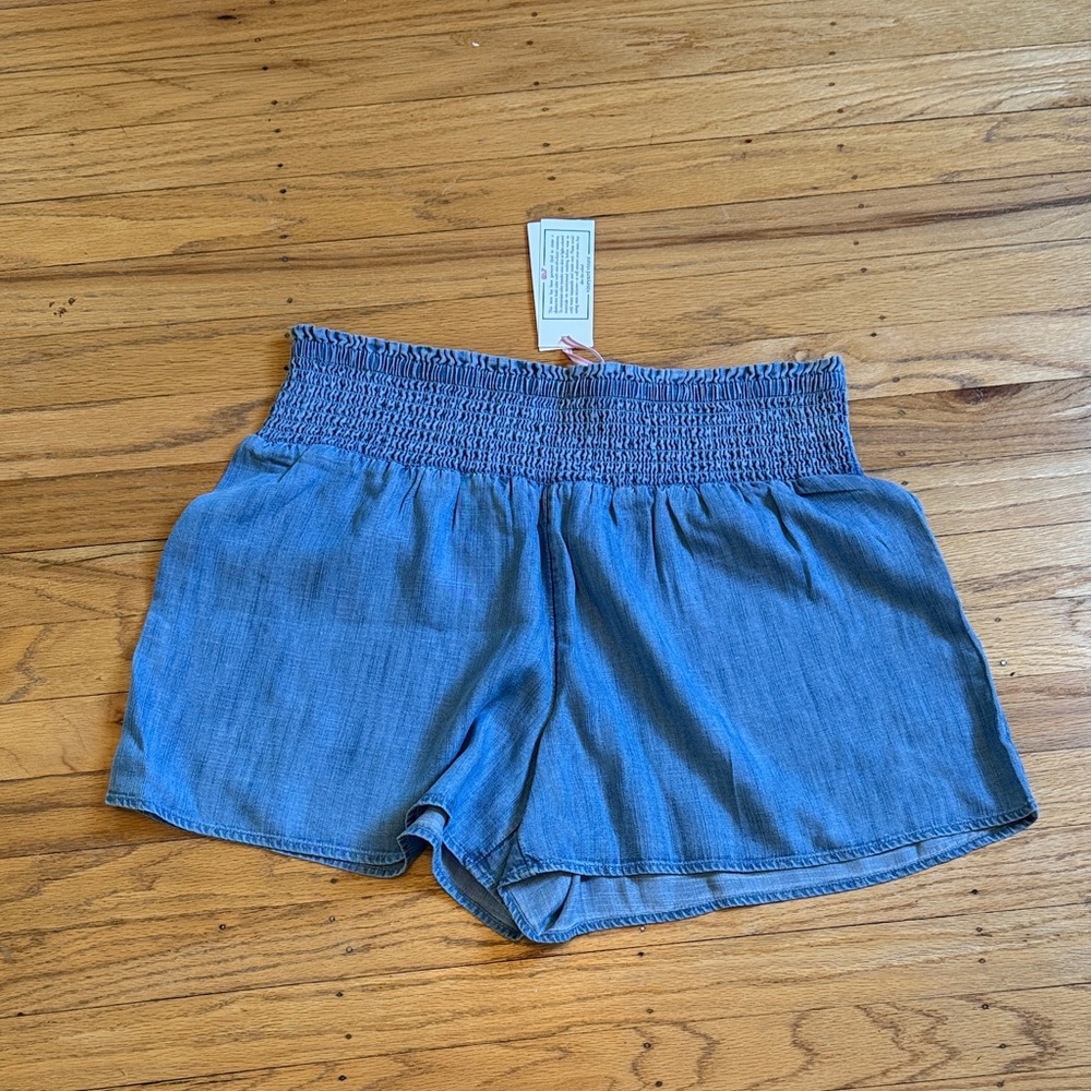 Vineyard Vines Nori Chambray Smocked Shorts